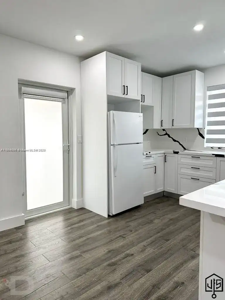 2100 SW 100th Ave # 1, Miami FL 33165 photo 5