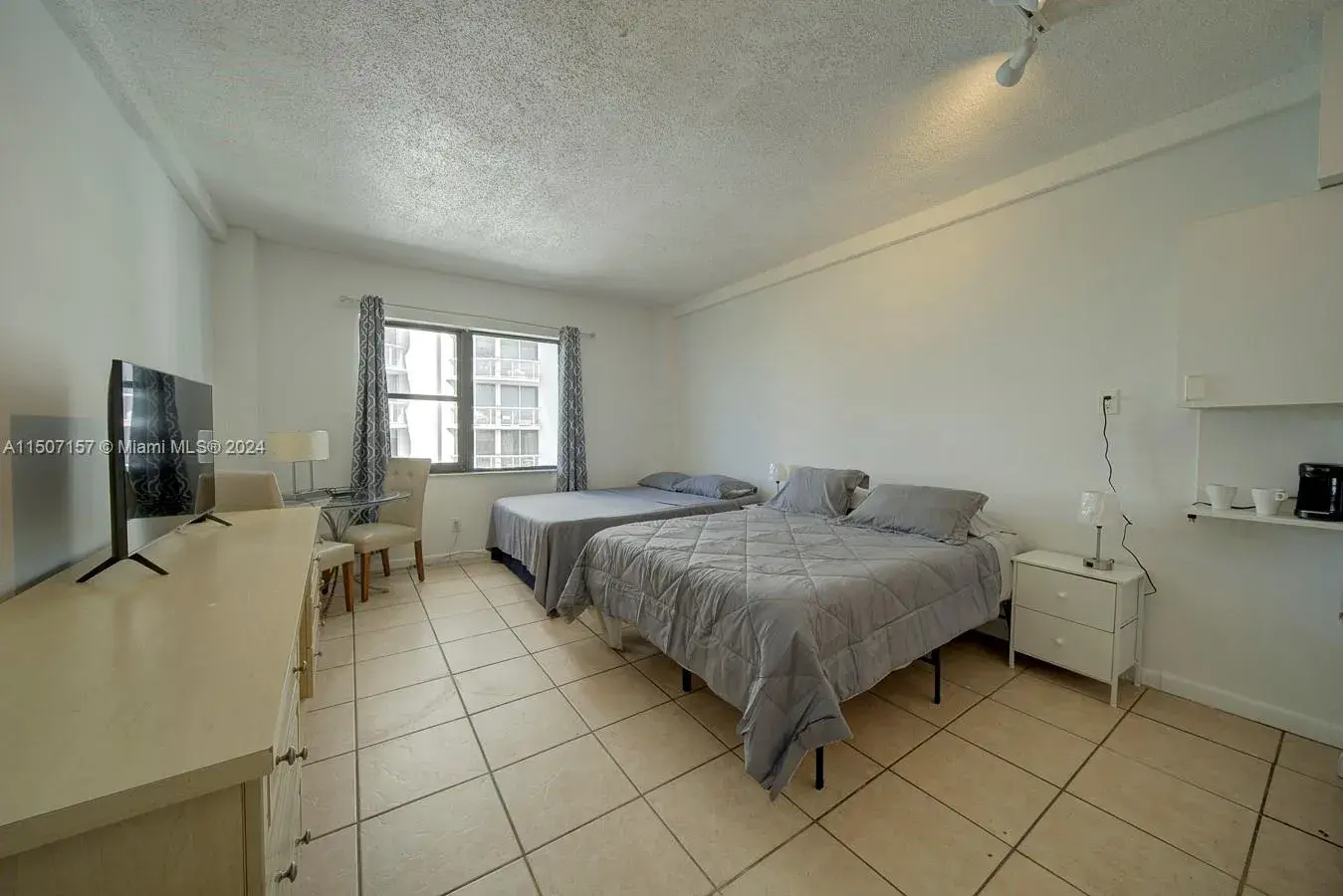 6345 Collins Ave # 2, Miami Beach FL 33141