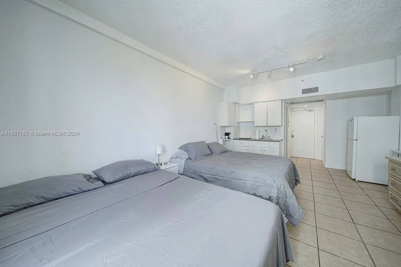 6345 Collins Ave # 2, Miami Beach FL 33141