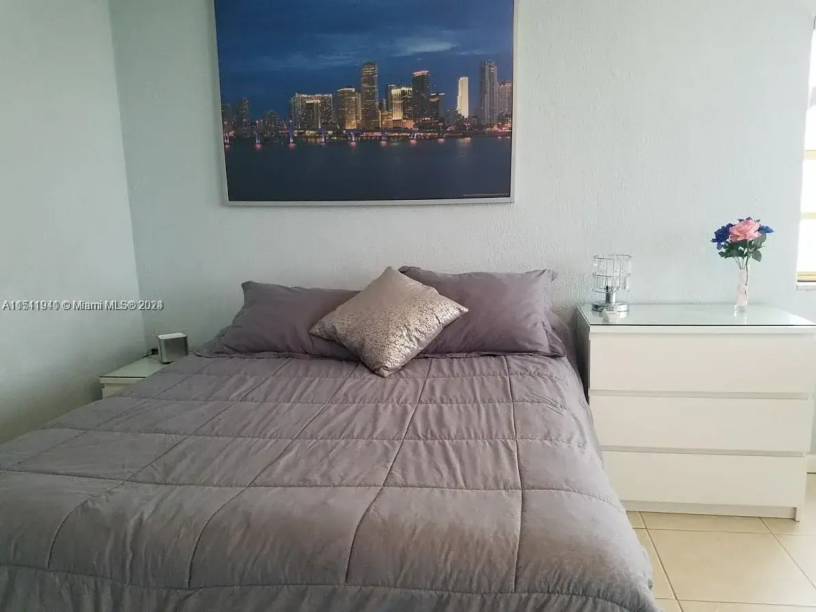 19201 COLLINS AVE # 744, Sunny Isles Beach FL 33160