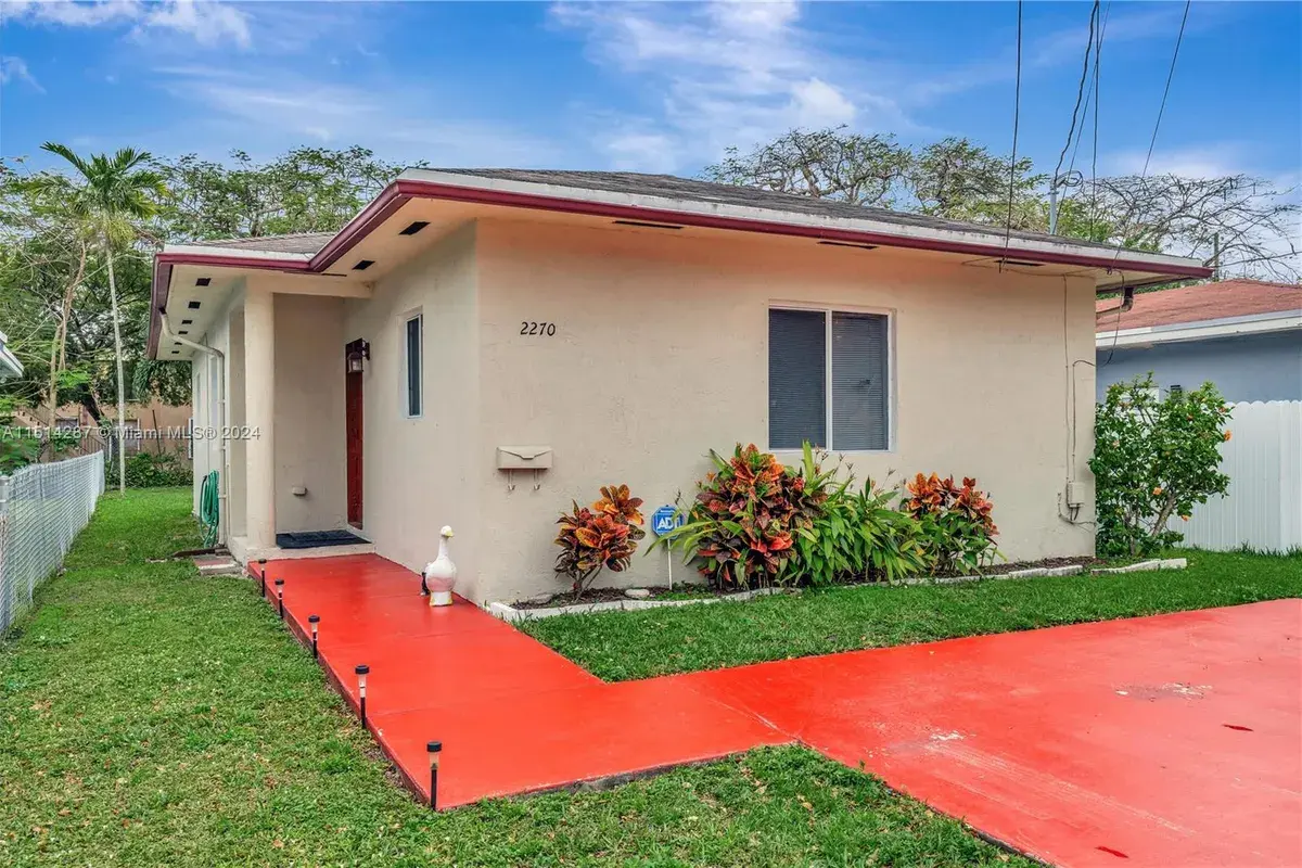 2270 NW 51st Ter, Miami FL 33142