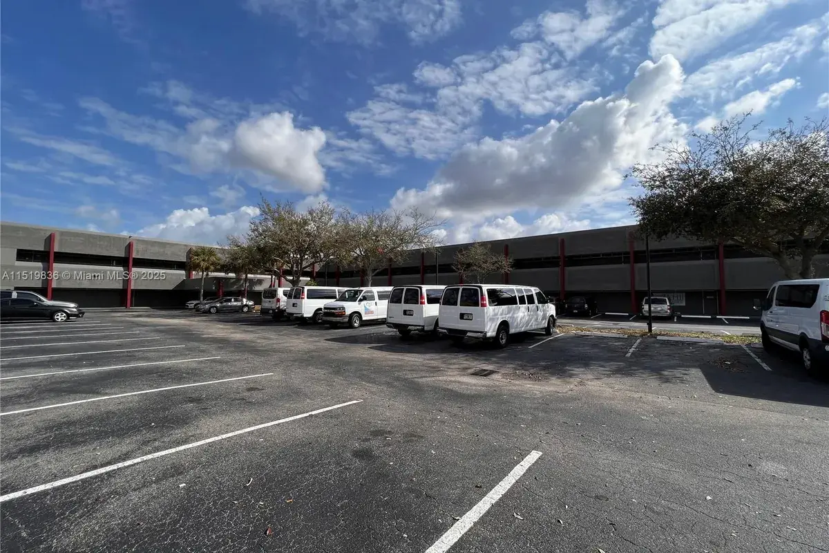 5975 W Sunrise Blvd # 208B, Sunrise FL 33313