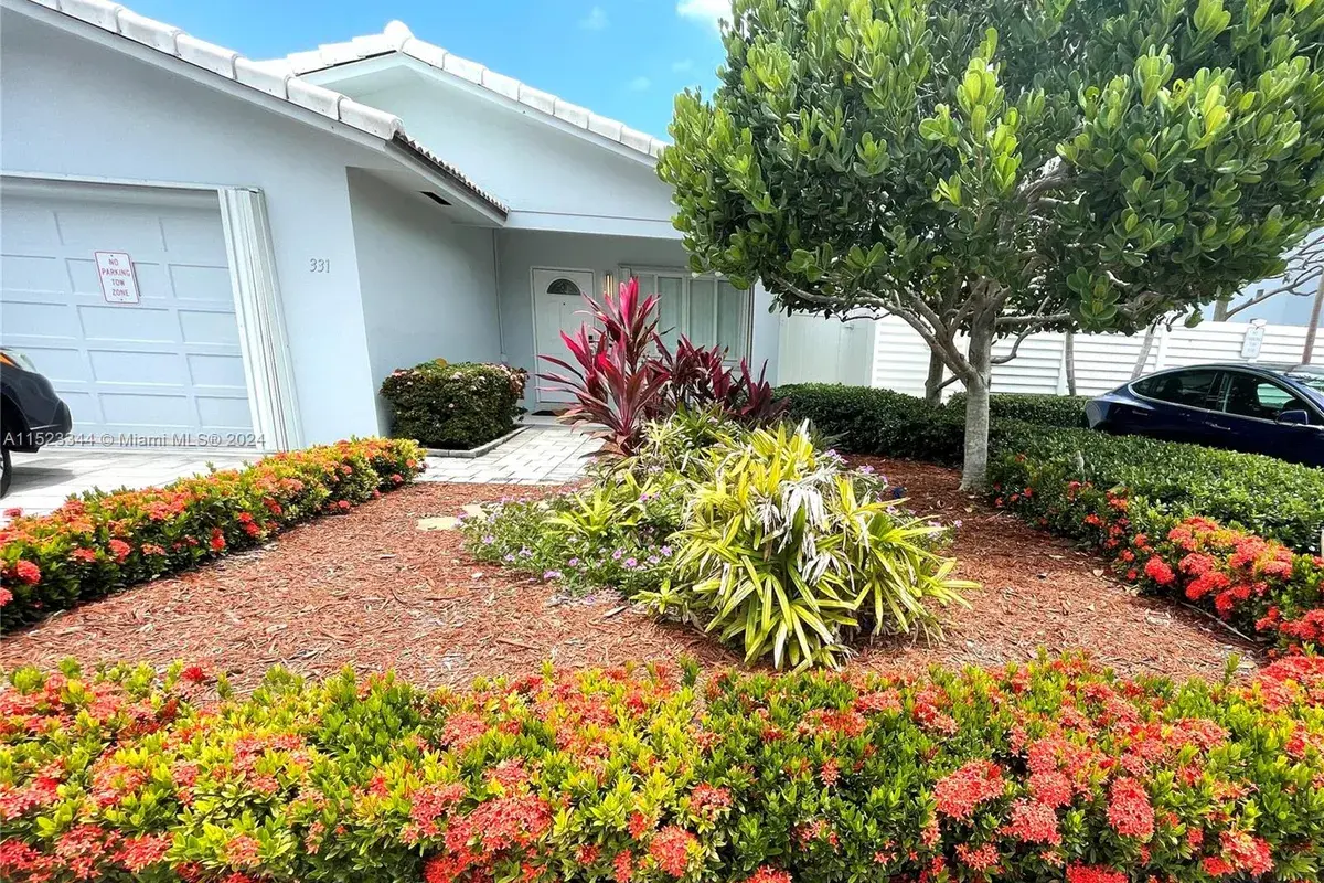 331 Desoto St, Hollywood FL 33019