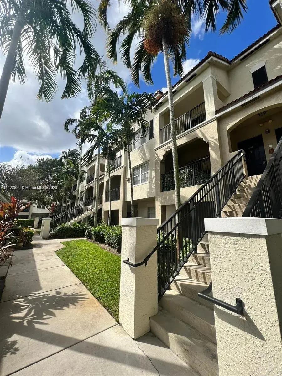 5940 W Sample Rd # 304, Coral Springs FL 33067