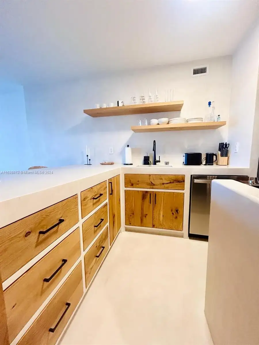 100 Lincoln Rd # 1543, Miami Beach FL 33139 photo 4
