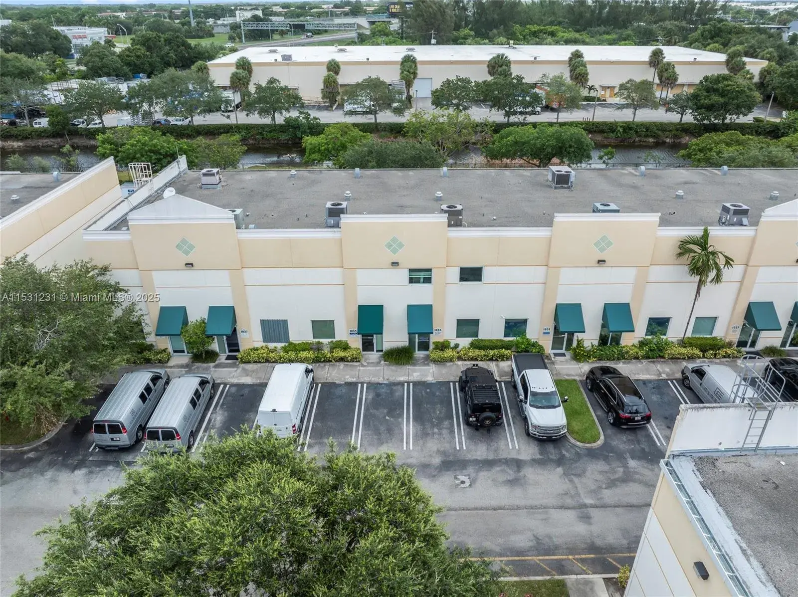 1055 NW 31st Ave, Pompano Beach FL 33069