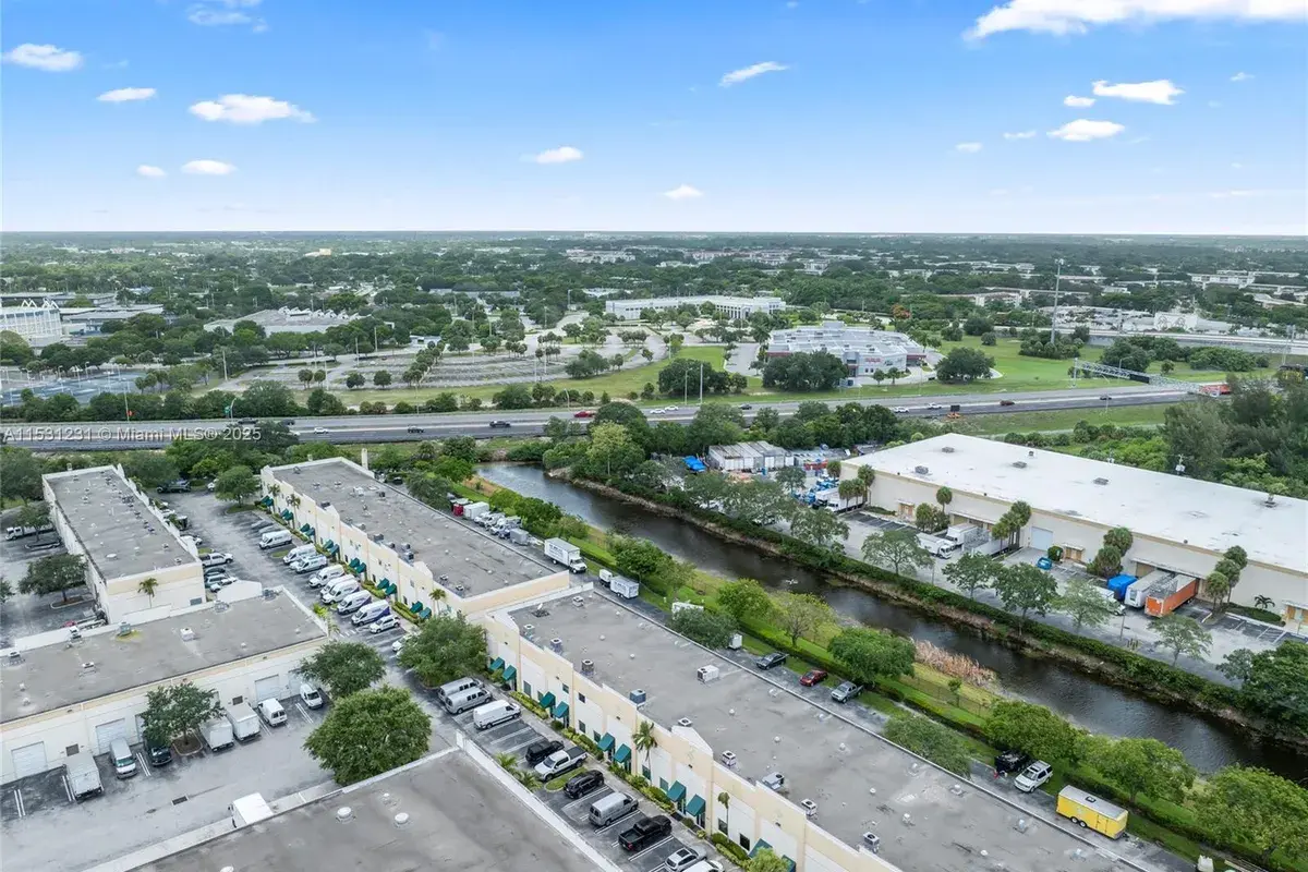 1055 NW 31st Ave, Pompano Beach FL 33069