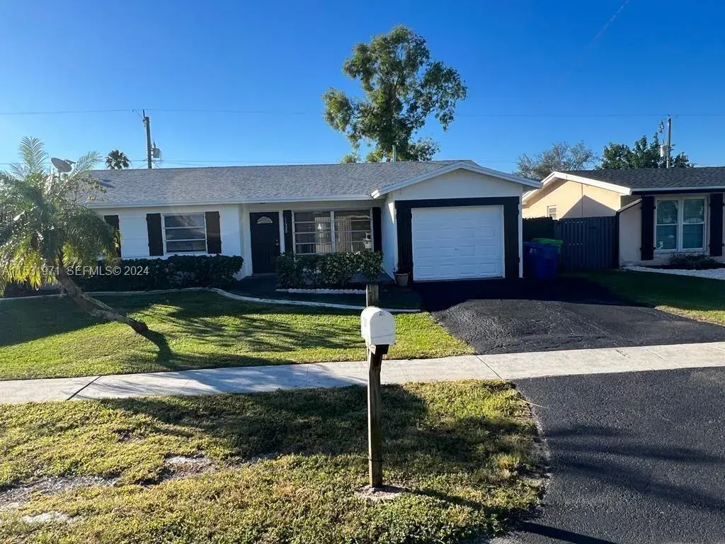 11520 NW 31st Pl, Sunrise FL 33323