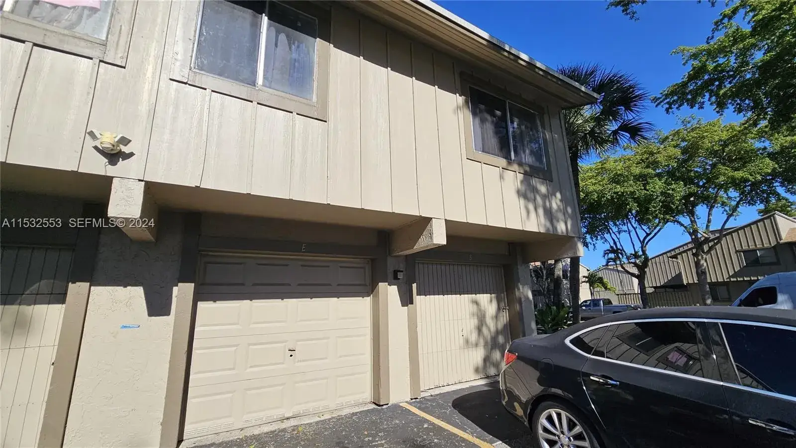 5870 NW 21st St, Lauderhill FL 33313