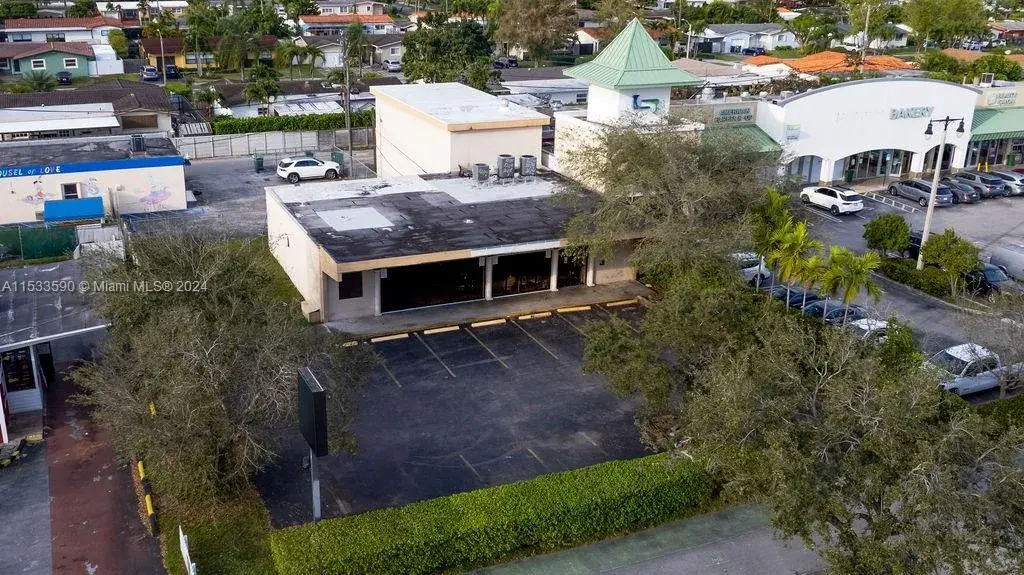 9465 SW 56th St, Miami FL 33165
