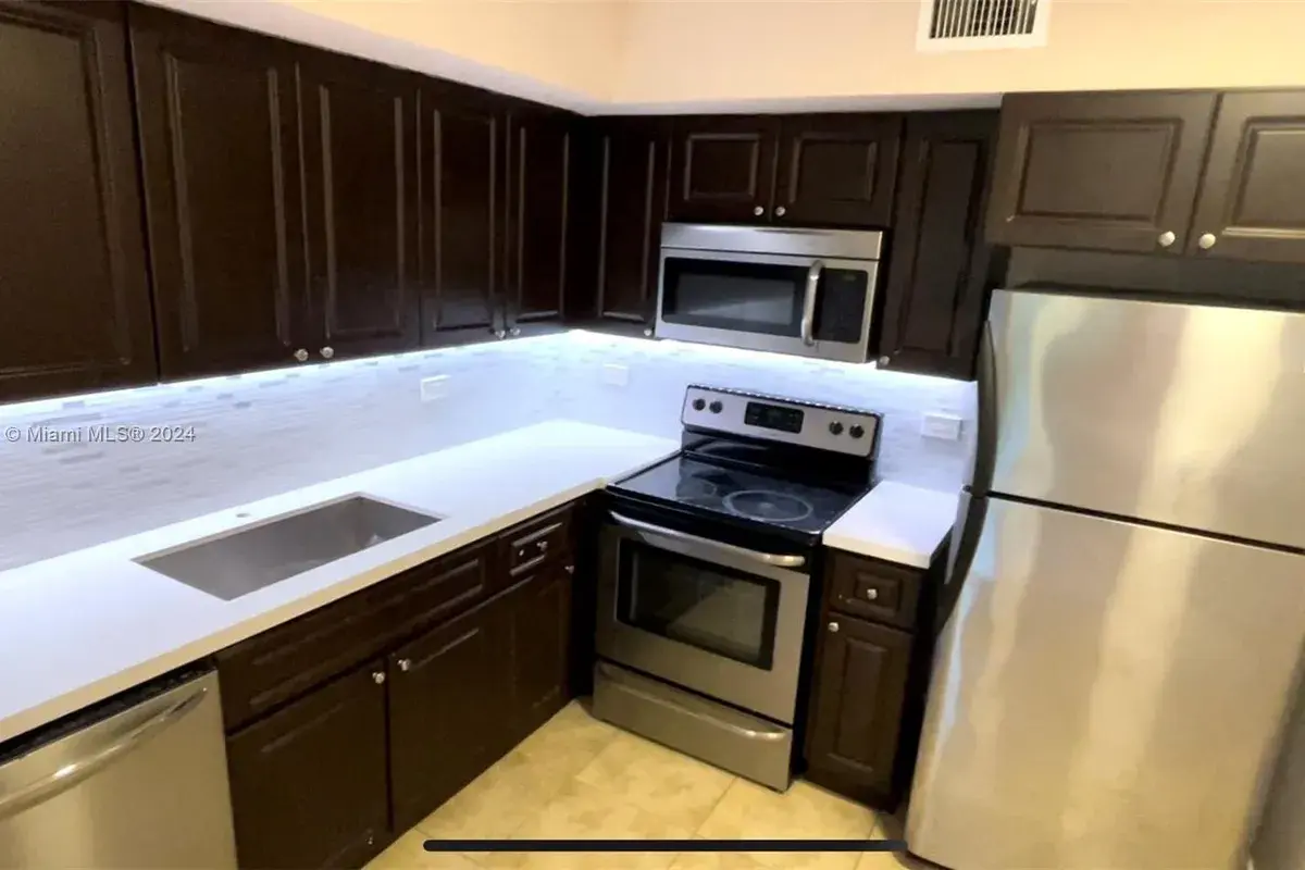 3690 N 56th Ave # 916, Hollywood FL 33021