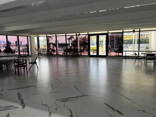 1904 S Ocean Dr # 205, Hallandale Beach FL 33009