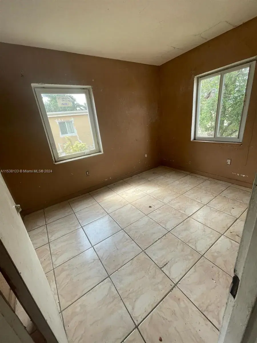 8420 NW 2nd ave, Miami FL 33150