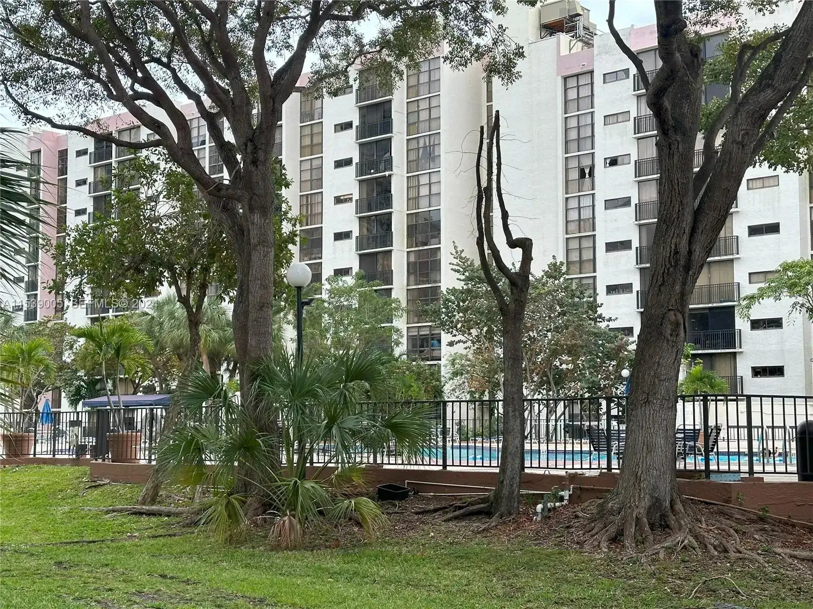 17021 N Bay Rd # 4, Sunny Isles Beach FL 33160 photo 2