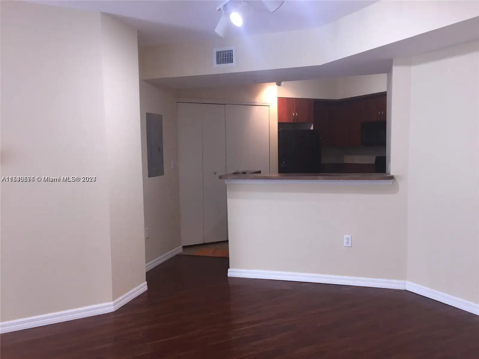 9201 Collins Ave # 724, Surfside FL 33154 photo 3