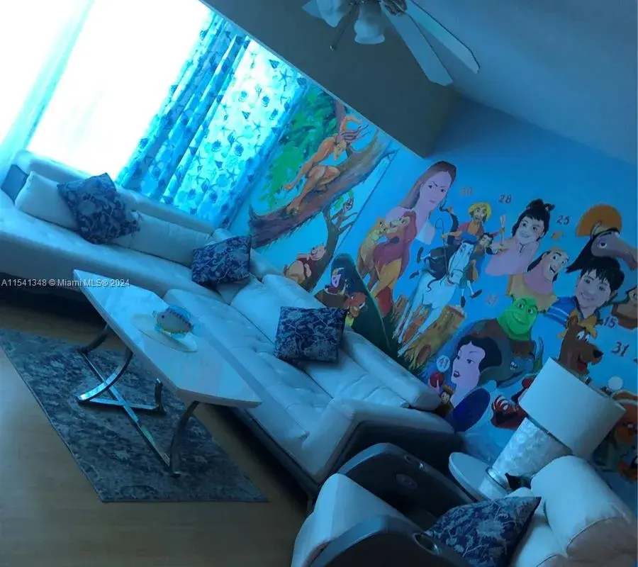 5445 Collins Ave, Miami Beach FL 33140