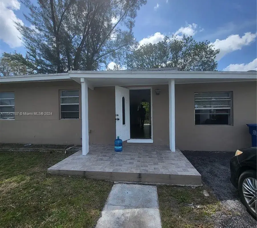 1402 NW 13th Ct # 1402, Fort Lauderdale FL 33311