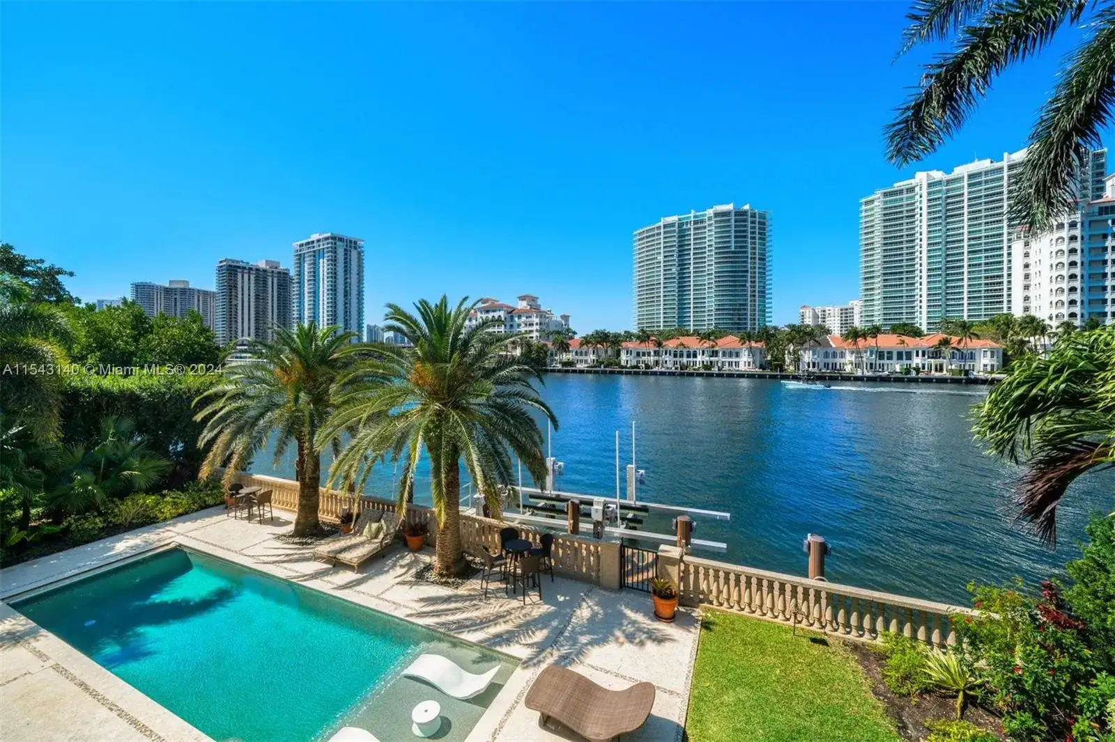 220 S Island Dr, Golden Beach FL 33160 photo 2