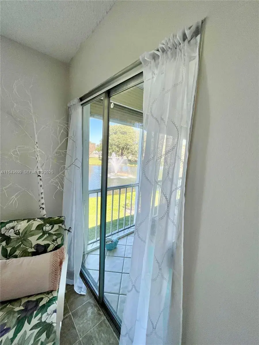 2709 Nassau Bnd # G2, Coconut Creek FL 33066