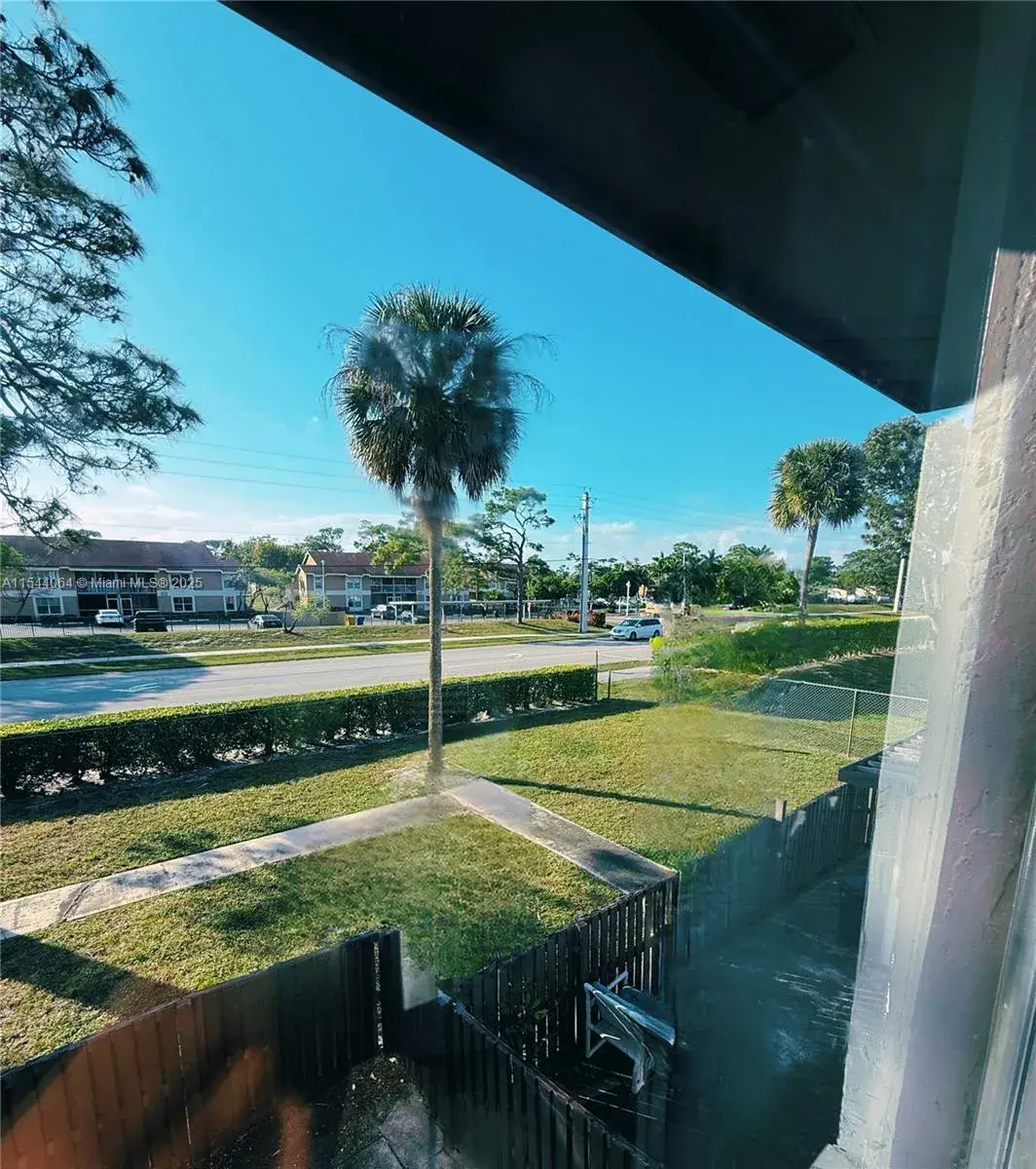 2106 Sherwood Forest Blvd # 17, West Palm Beach FL 33415