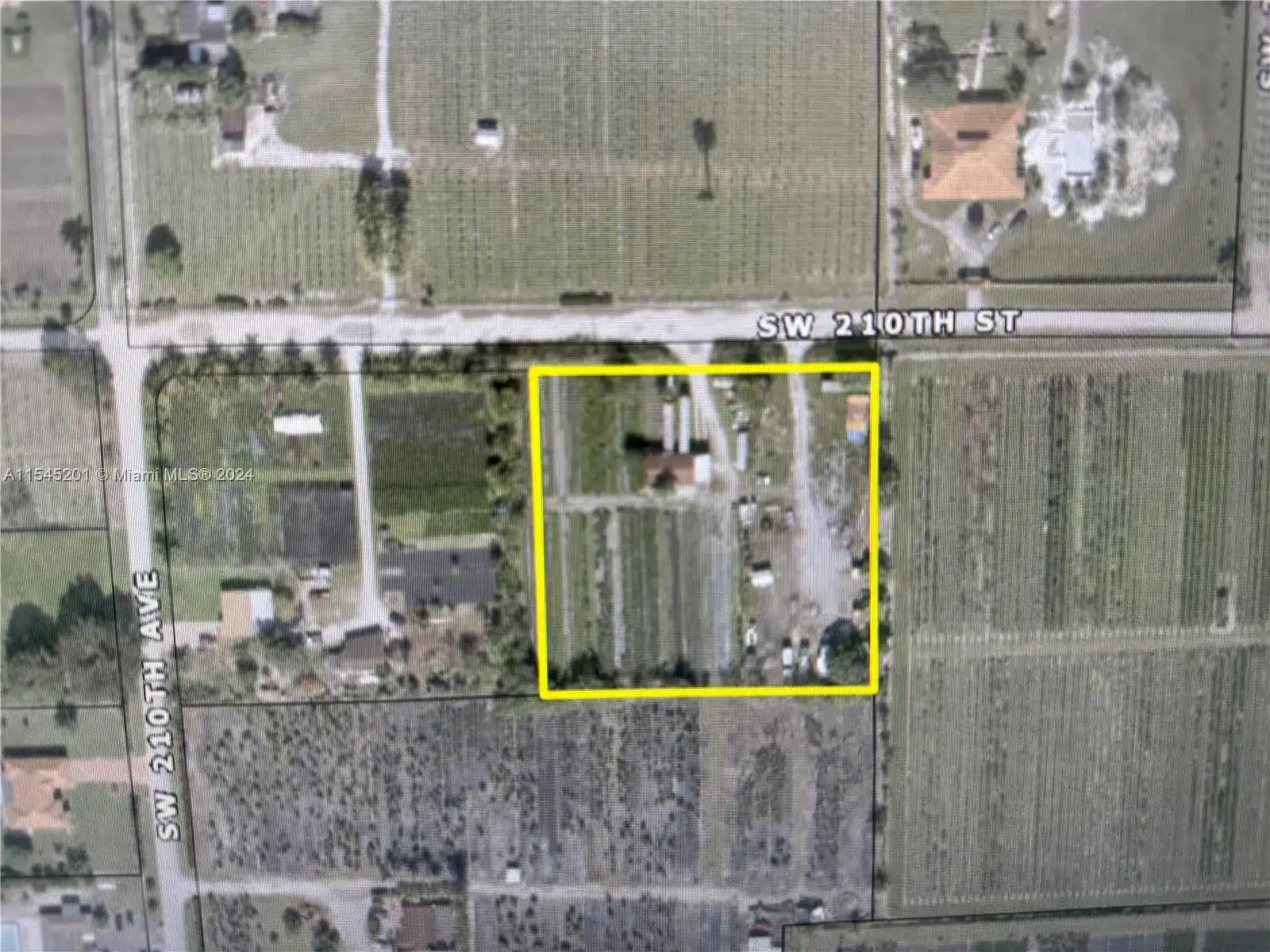 20990 SW 210th St, Miami FL 33187 photo 2