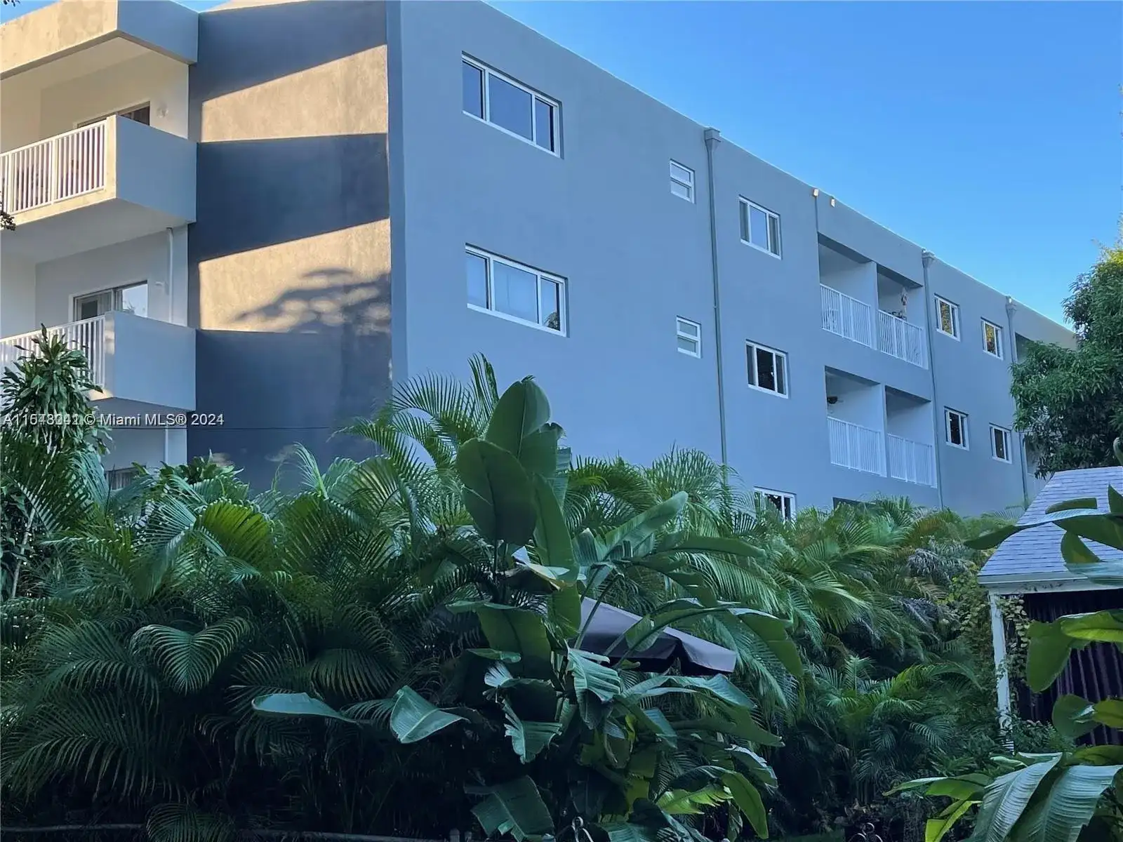 645 NE 121st St # 307, North Miami FL 33161 photo 2
