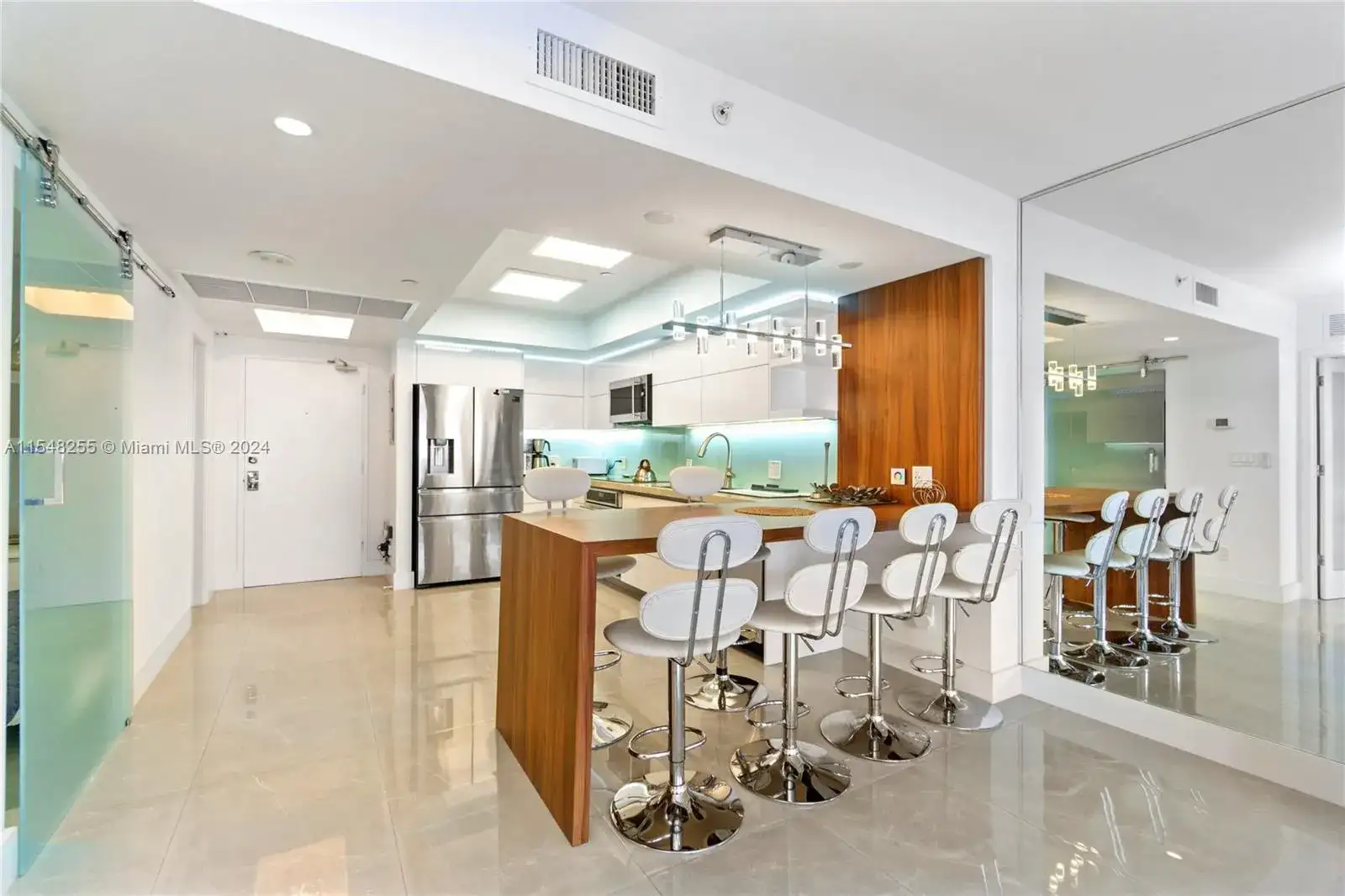 100 Lincoln Rd # 1602, Miami Beach FL 33139 photo 2