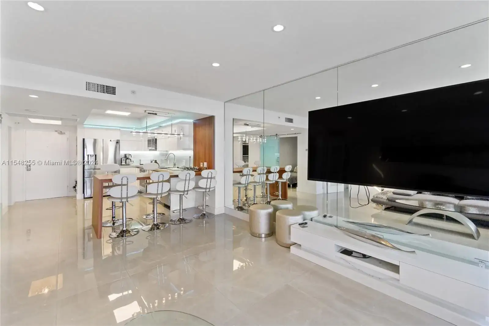 100 Lincoln Rd # 1602, Miami Beach FL 33139 photo 4