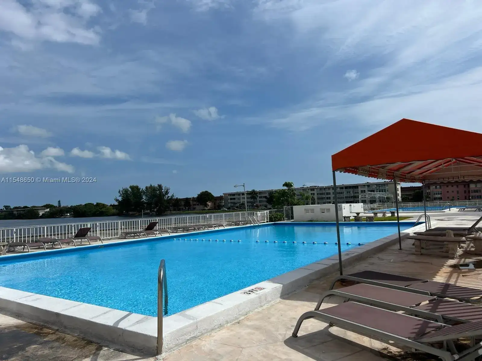 1301 NE Miami Gardens Dr # 1101W, Miami FL 33179 photo 4