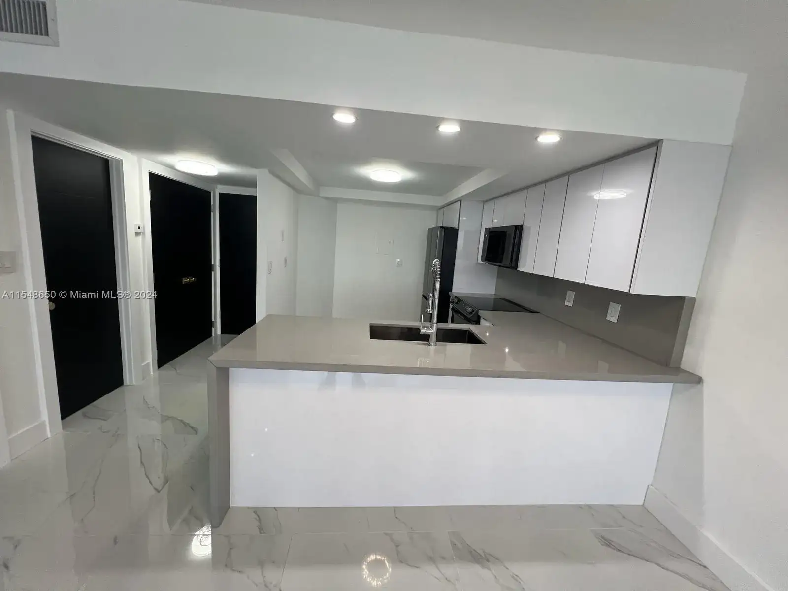1301 NE Miami Gardens Dr # 1101W, Miami FL 33179 photo 5