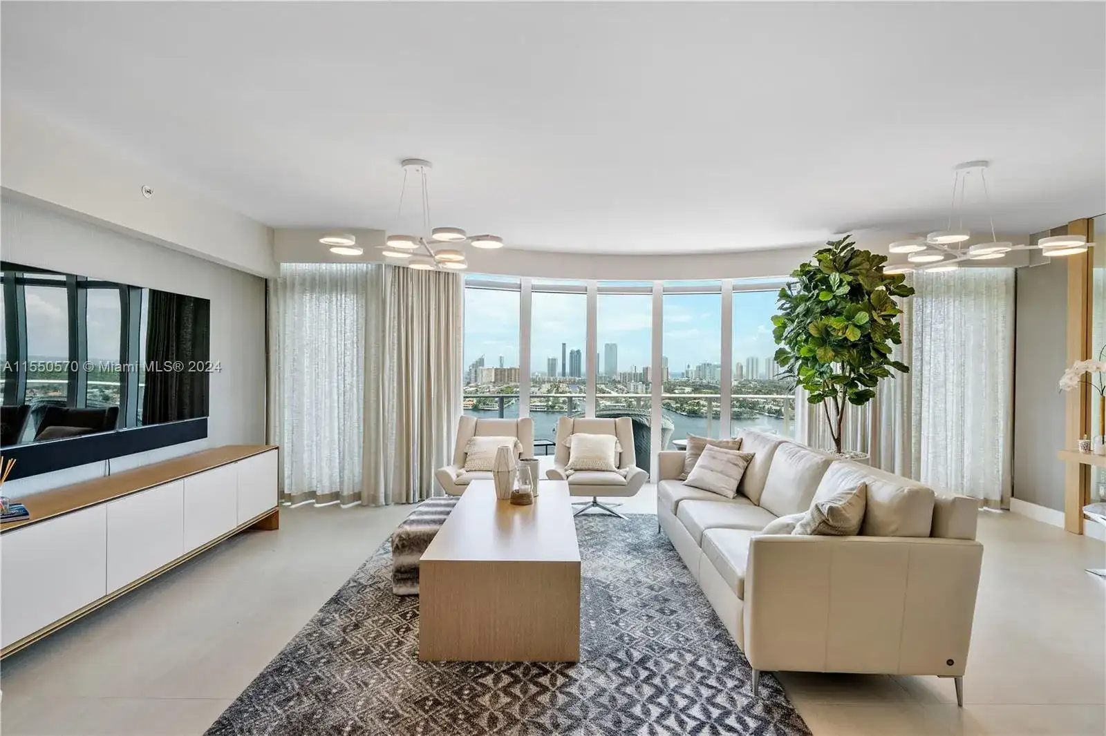 17111 Biscayne Blvd # 2111, North Miami Beach FL 33160 photo 4
