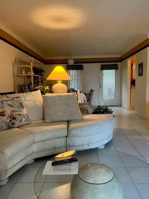 2871 Somerset Dr # 218, Lauderdale Lakes FL 33311 photo 2