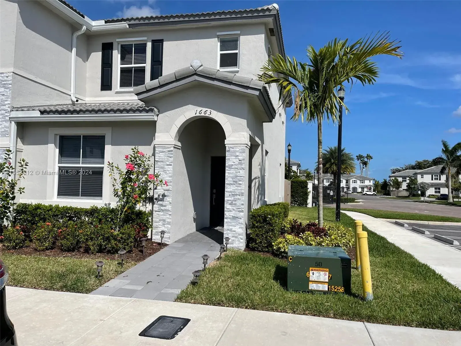 1663 SE 26th Rd # 1663, Homestead FL 33035