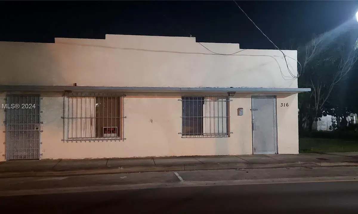 312 SW 4 ST, Homestead FL 33030