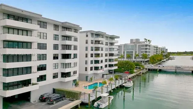 9660 W Bay Harbor Dr # 6C, Bay Harbor Islands FL 33154
