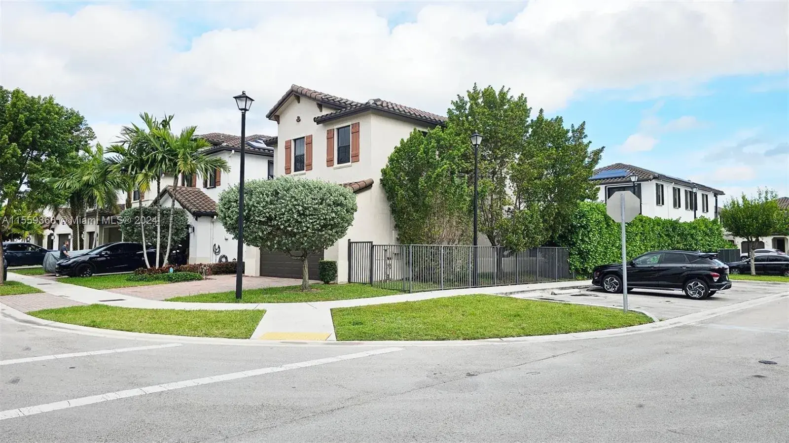 3209 W 98th Pl, Hialeah FL 33018