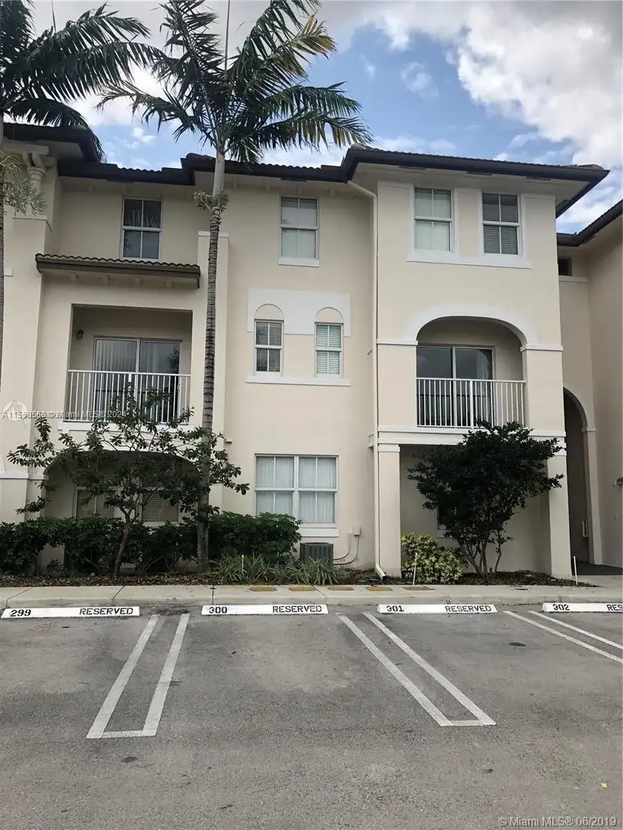 11501 NW 89th St # 209, Doral FL 33178 photo 2