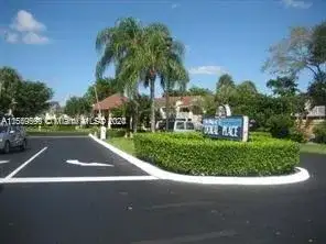 4770 NW 102nd Ave # 19, Doral FL 33178 photo 2