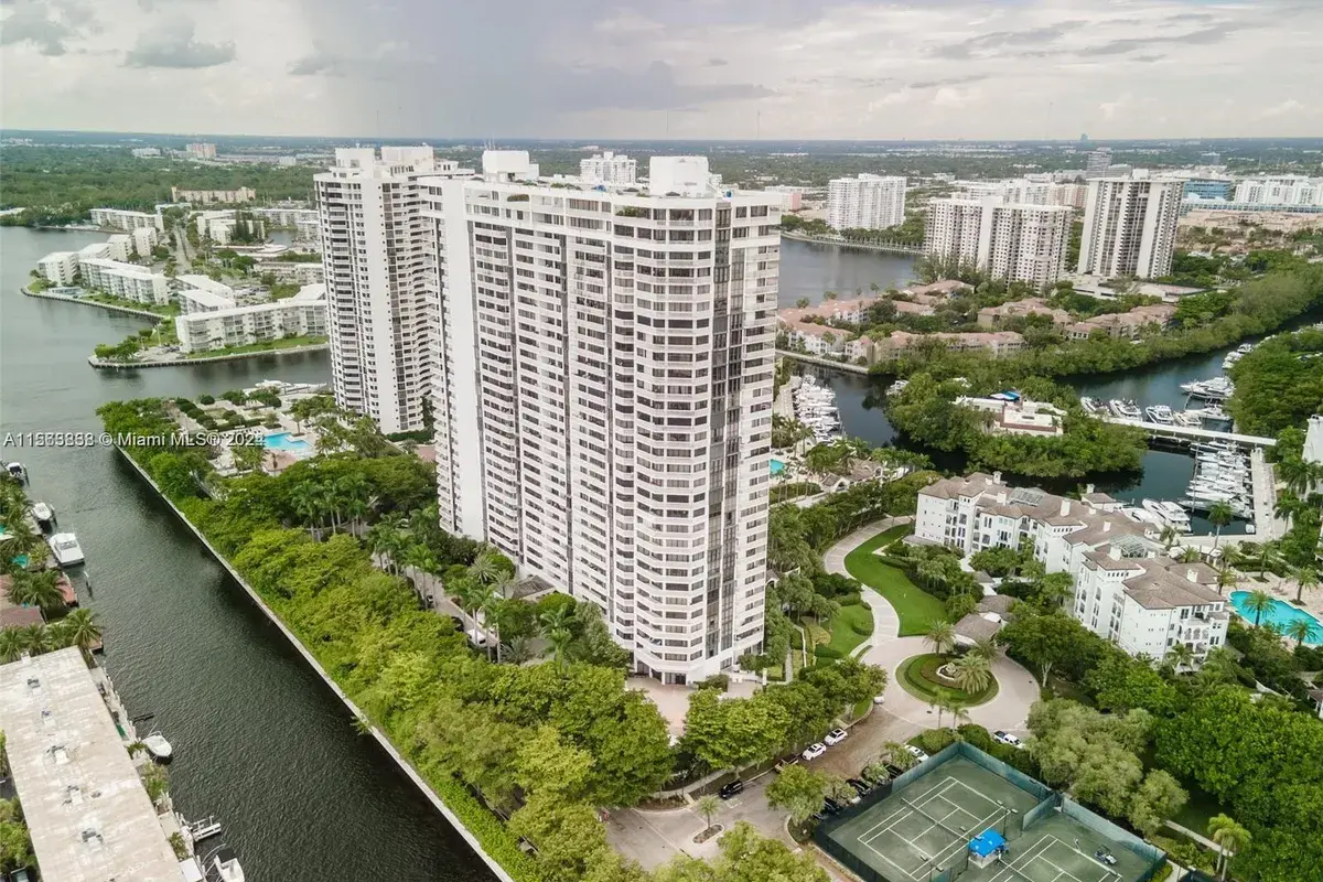 2000 Island Blvd # 908, Aventura FL 33160