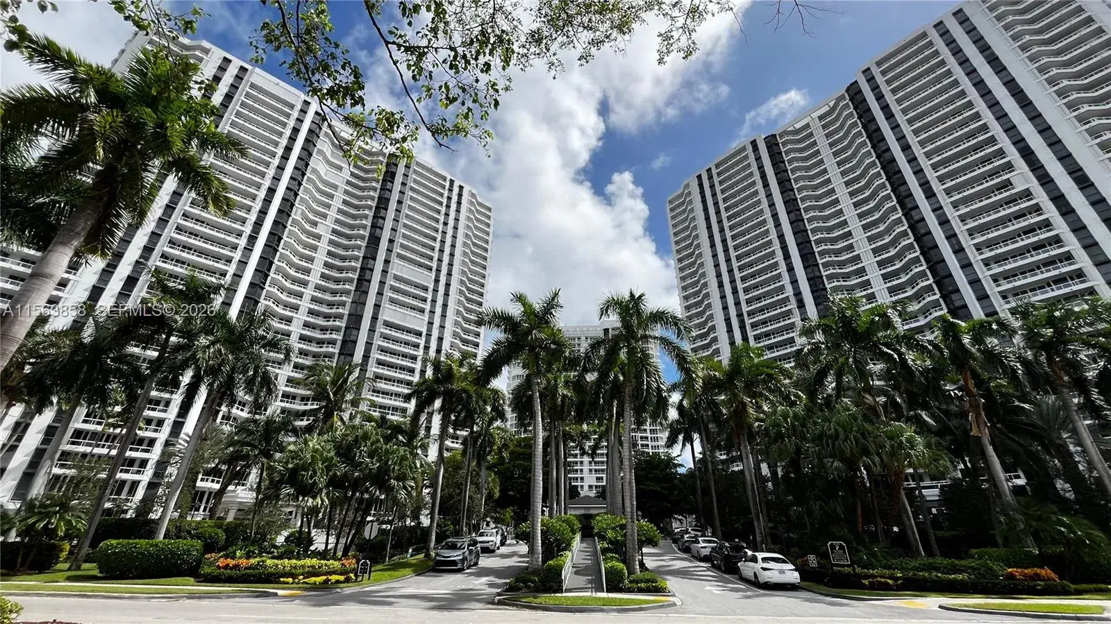 21205 Yacht Club Dr, Aventura FL 33180