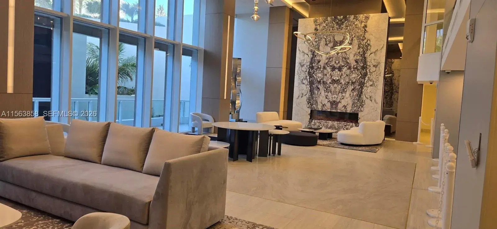 21205 Yacht Club Dr, Aventura FL 33180