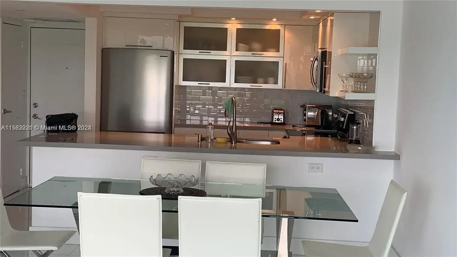 100 Bayview Dr # 720, Sunny Isles Beach FL 33160 photo 4