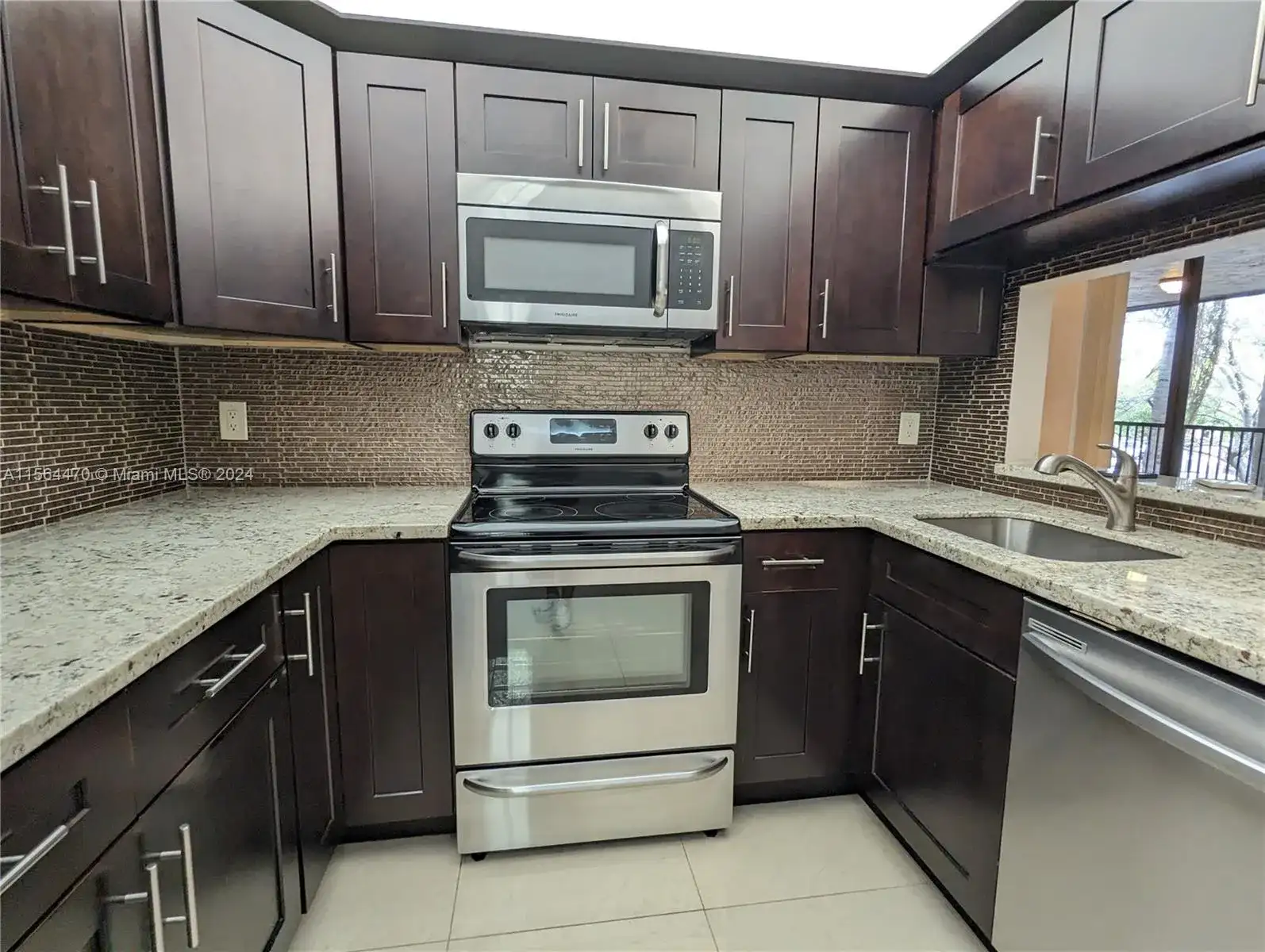 10700 NW 14th St # 142, Plantation FL 33322 photo 4