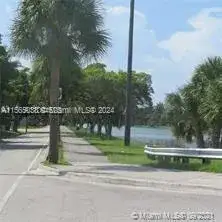 1450 NE 170th St # 102, North Miami Beach FL 33162 photo 5