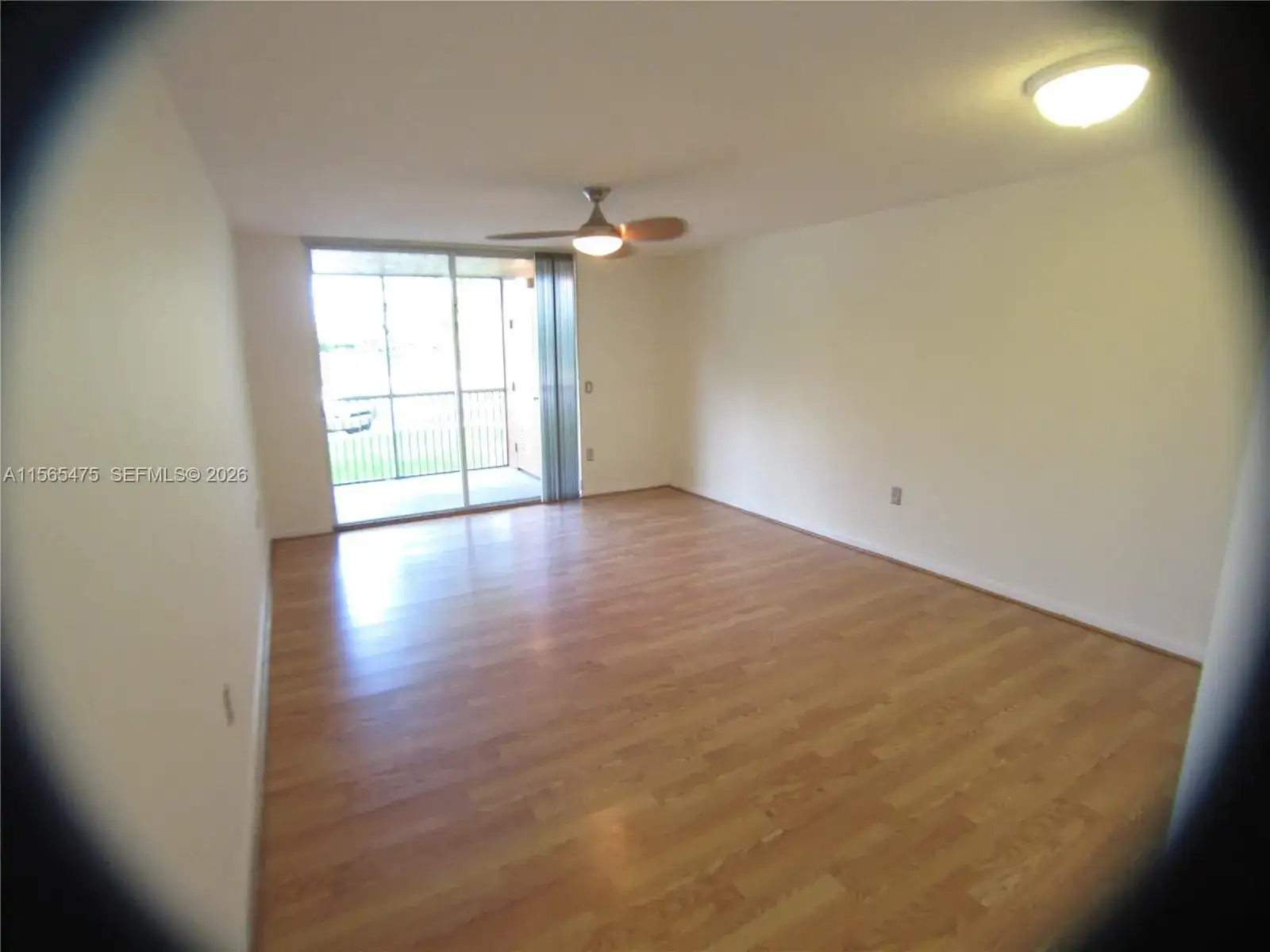 8363 LAKE DR # 101, Doral FL 33166 photo 4