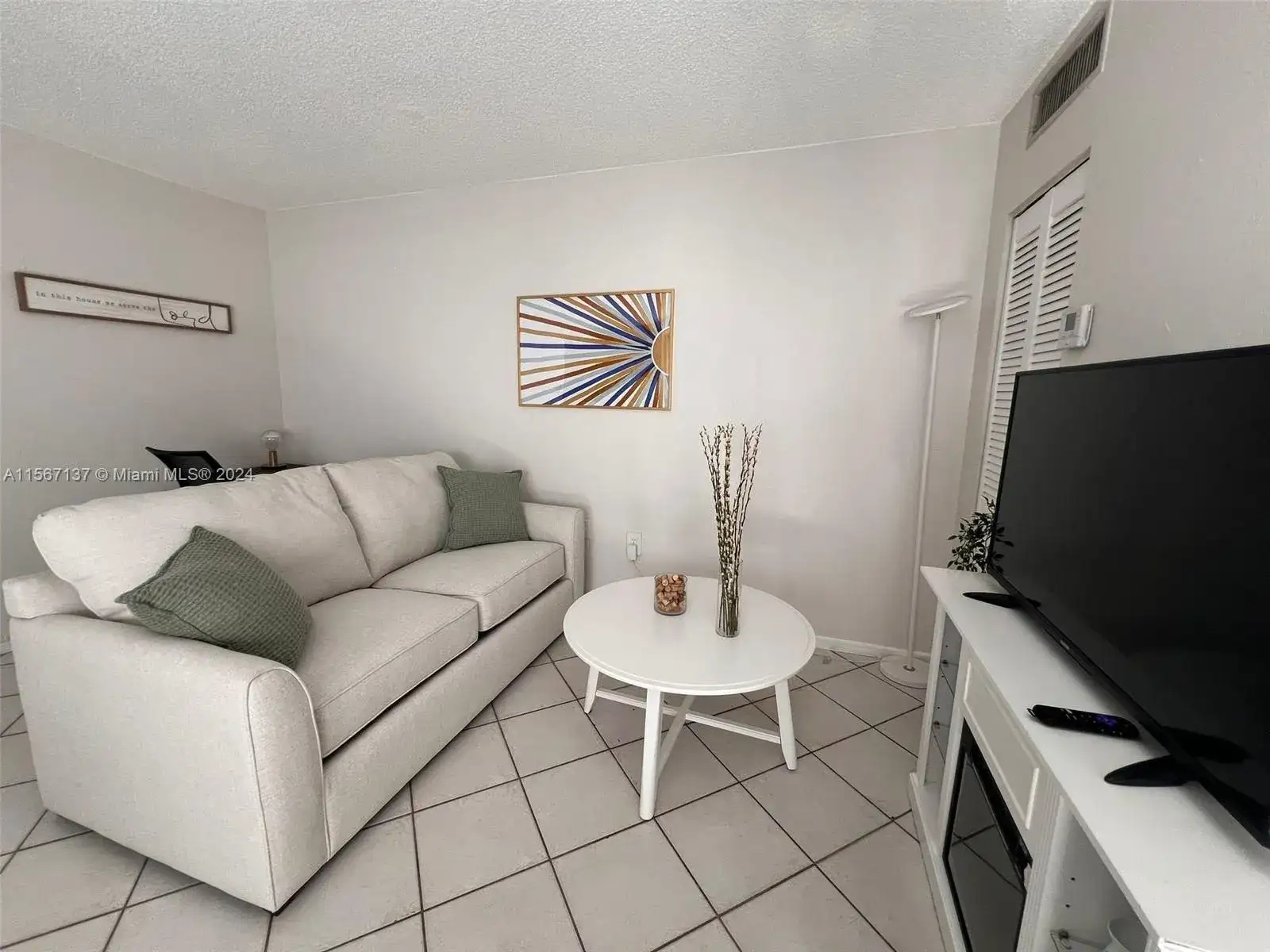 753 Michigan Ave # 3C, Miami Beach FL 33139 photo 2