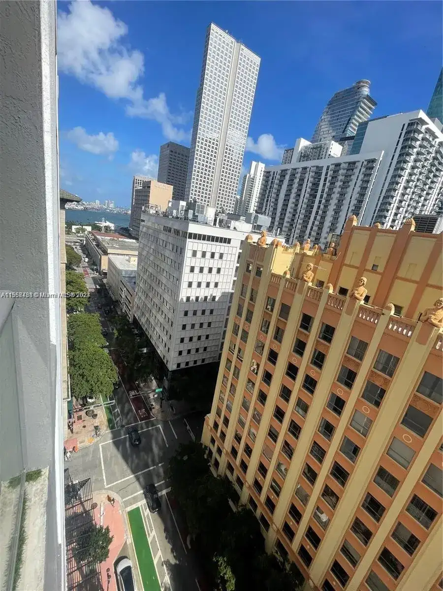 151 SE 1st St # 1505, Miami FL 33131 photo 2