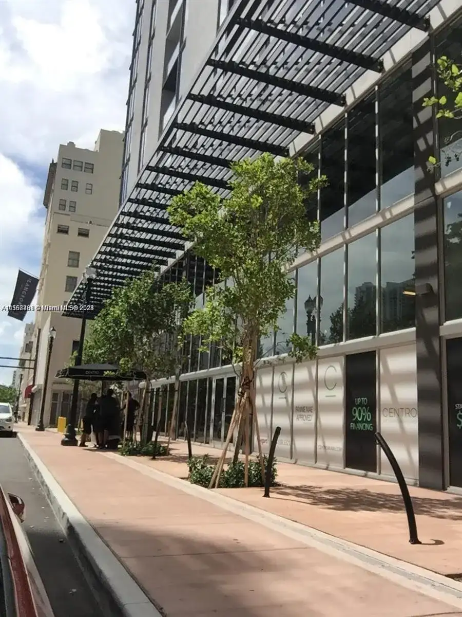 151 SE 1st St # 1505, Miami FL 33131 photo 3
