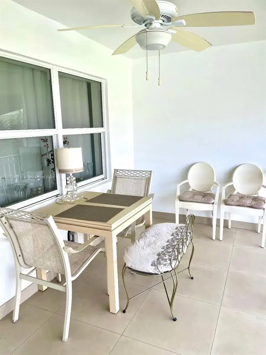 580 Egret Dr # 308, Hallandale Beach FL 33009 photo 4