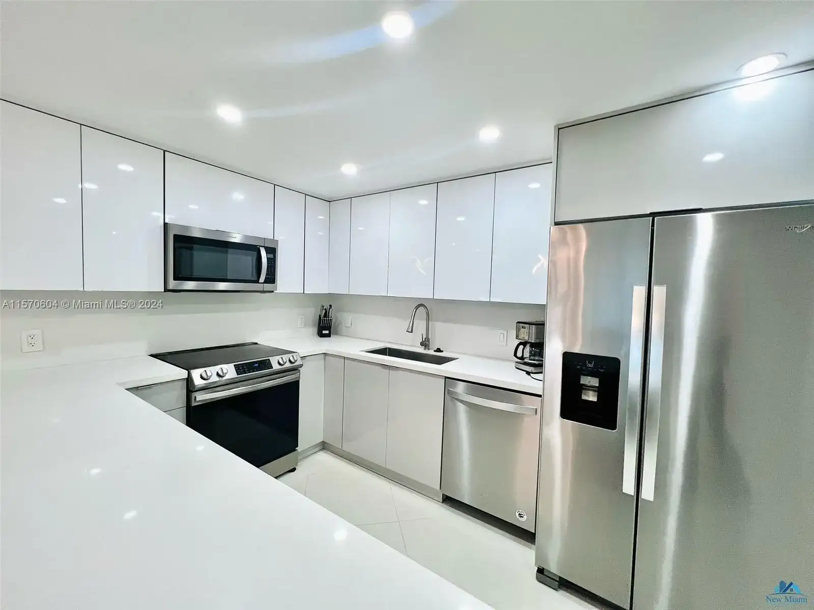 19380 Collins Ave # 321, Sunny Isles Beach FL 33160 photo 2